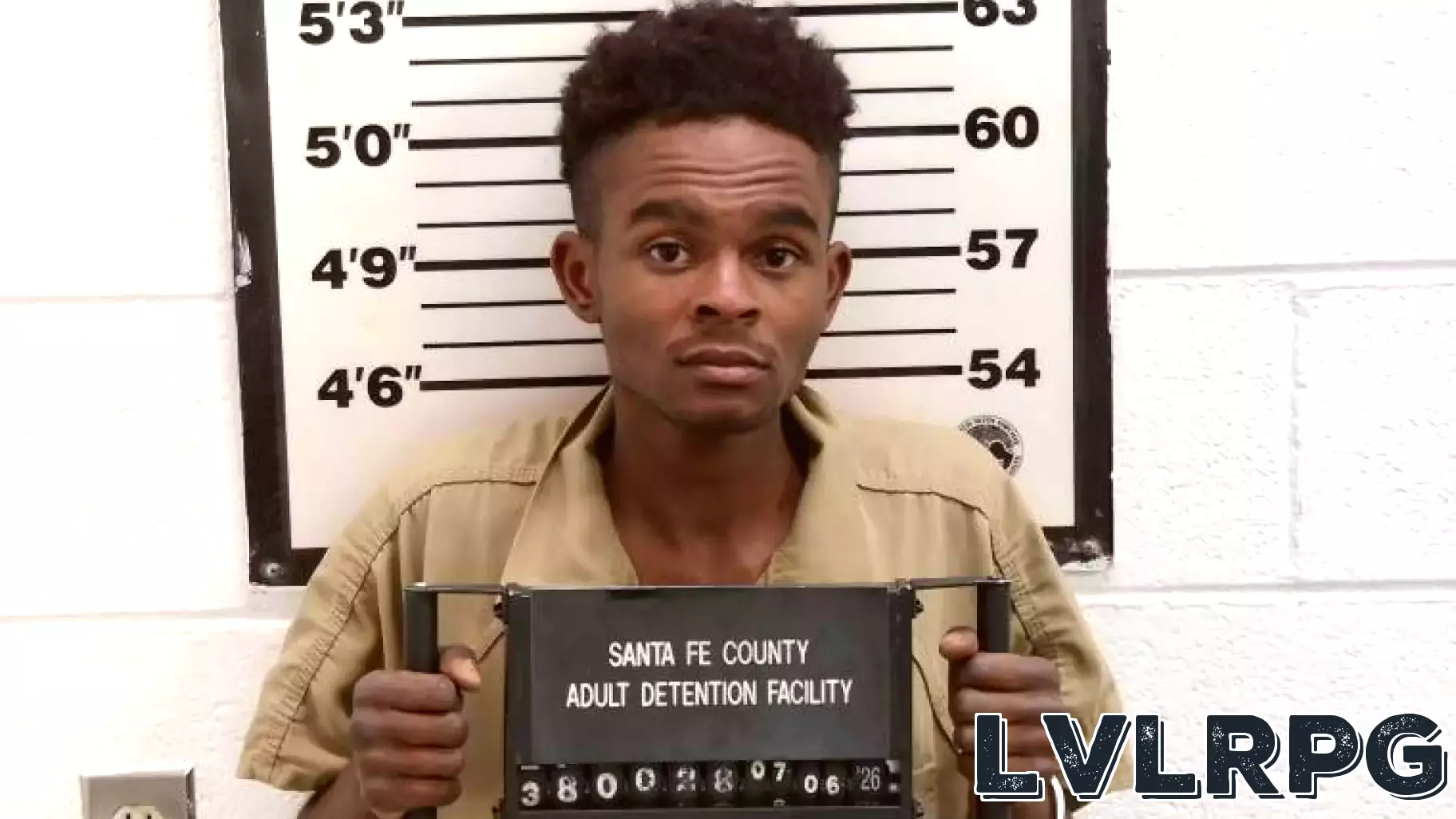 Santa Fe police arrest man accused of breaking into video game store